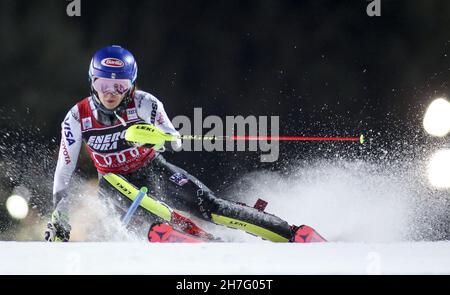 Pékin, Croatie.5 janvier 2019.Mikaela Shiffrin (C) des États-Unis participe à la course de slalom féminin au FIS ski World Cup Snow Queen Trophy 2019 à Zagreb, Croatie, le 5 janvier 2019.Crédit: Luka Stanzl/Xinhua/Alamy Live News Banque D'Images