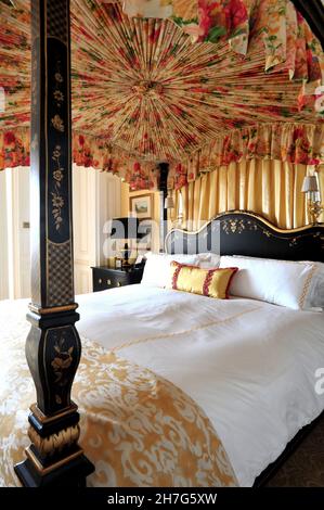 ROYAUME-UNI, LONDRES.SUR LE STRAND, LE LÉGENDAIRE SAVOY A ROUVERT EN DÉCEMBRE DERNIER APRÈS TROIS ANS ET 225 MILLIONS DE LIVRES DE RÉNOVATION.L'ARCHITECTURE FRANÇAISE Banque D'Images