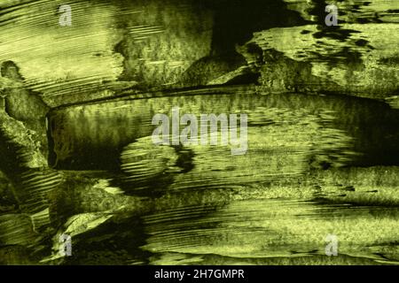 Arrière-plan de l'art abstrait, noir et vert foncé.Peinture aquarelle sur toile avec touches d'olive et éclaboussures.Vieux stuc et mur en plâtre. Banque D'Images