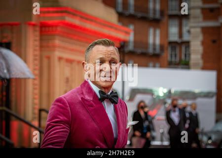 Daniel Craig sur le tapis rouge du premier ministre Bond 2021 Banque D'Images