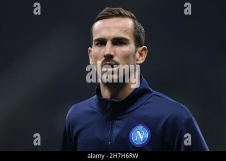 Milan, Italie, 21 novembre 2021.Fabian Ruiz de SSC Napoli pendant l'échauffement avant la série Un match à Giuseppe Meazza, Milan.Crédit photo à lire: Jonathan Moscrop / Sportimage crédit: Sportimage / Alay Live News Banque D'Images