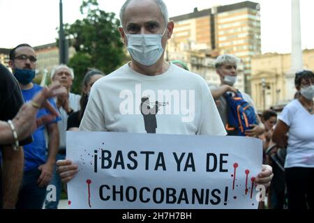 Buenos Aires, Argentine,23/11/2021, manifestation au Palais des tribunaux exigeant justice pour Lucas González, un garçon de 17 ans tué par la police de la ville de Buenos Aires (généralement connu sous le nom de déclencheur facile) crédit: Nicolas Parodi/Alay Live News Banque D'Images