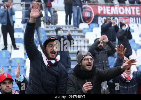 Reggio Emilia, Italie.21 novembre 2021.Cagliari calcio supporters pendant les États-Unis Sassuolo vs Cagliari Calcio, football italien série A match à Reggio Emilia, Italie, novembre 21 2021 crédit: Independent photo Agency/Alamy Live News Banque D'Images