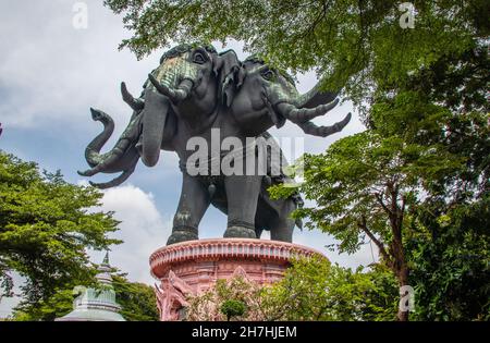 L'éléphant à trois têtes à Bangkok Thaïlande Asie Banque D'Images