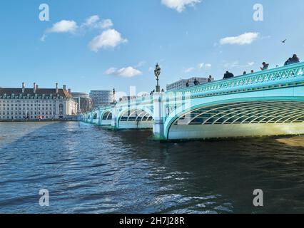 Pont de Westminster au-dessus de la Tamise, Londres, Angleterre. Banque D'Images