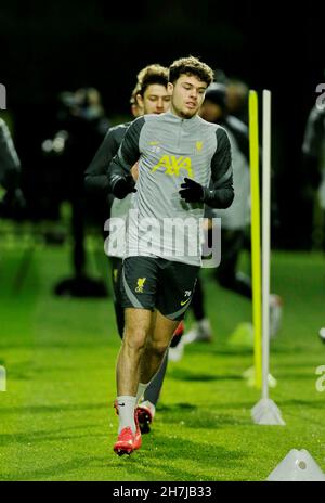 Kirkby, Liverpool, Angleterre ; 23 novembre 2021 ; AXA Training Center,Kirkby, Liverpool, Angleterre ; Liverpool FC s'entraîne avant le match de football de la Ligue des Champions contre le FC Porto le 24 novembre : NECO Williams de Liverpool crédit : action plus Sports Images/Alay Live News Banque D'Images