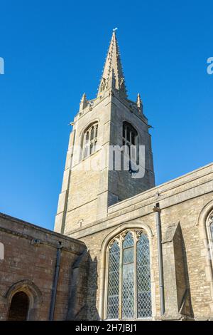 Église Saint-Pierre, rue de l'Église, Yaxley, Cambridgeshire, Angleterre,Royaume-Uni Banque D'Images