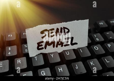 Affiche Envoyer un e-mail.Mot pour le système pour l'utilisation des ordinateurs pour envoyer des messages sur Internet création d'une nouvelle boutique en ligne, en tapant liste Banque D'Images