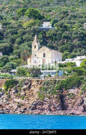 Église Saint-Pierre, Panarea, Iles Eoliennes, Sicile, Italie Banque D'Images