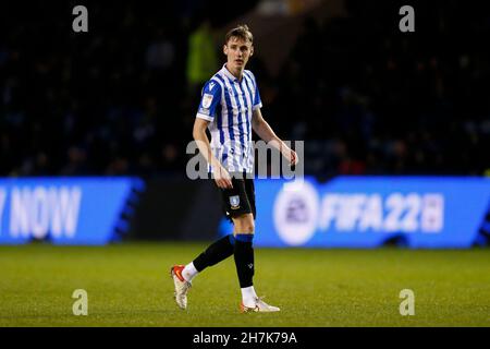 Sheffield, Royaume-Uni.23 novembre 2021.Ciaran Brennan #34 de Sheffield mercredi à Sheffield, Royaume-Uni le 11/23/2021.(Photo par Ben Early/News Images/Sipa USA) crédit: SIPA USA/Alay Live News Banque D'Images