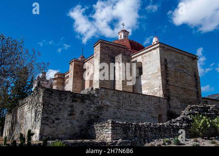 Eglise de San Pedro, San Pablo Villa de Mitla, Oaxaca, Mexique Banque D'Images