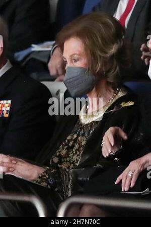 Madrid, Espagne.24 novembre 2021.La reine Sofia a présidé le concert qui a rendu hommage à 'in Memoriam' au général de brigade Francisco Grau Vegara du corps de musique militaire au Théâtre Monumental.Madrid, 23 novembre 2021 la Reina Sofía presidió el concierto que homenajeó “in Memoriam” al General de brigada del Cuerpo de Músicas Militares Francisco Grau Vega en el Teatro Monumental.Madrid, 23 de noviembre de 2021 POOL/Casa Real/cordon Press Credit: CORDON PRESS/Alay Live News Banque D'Images