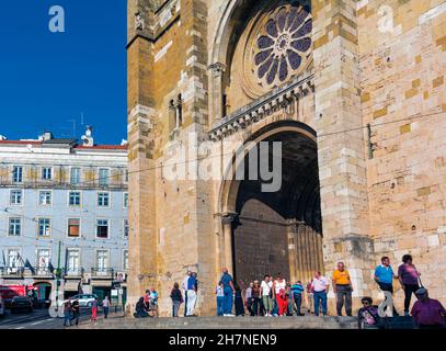 Lisbonne, Portugal la se, ou cathédrale.Construit à la fin du XIIe siècle, il a été gravement endommagé lors du tremblement de terre de 1755 mais restauré pour en préserver beaucoup Banque D'Images