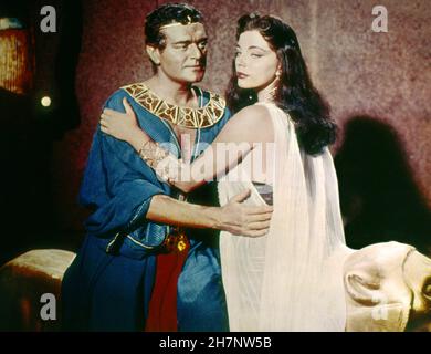 Terre des Pharaons année: 1955 États-Unis Jack Hawkins, Joan Collins Directeur: Howard Hawks Banque D'Images