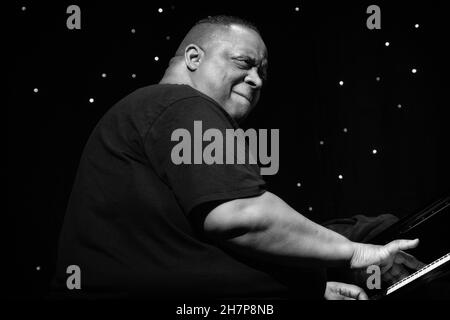 Julian Jospeh joue avec le Julian Joseph Trio, Scarborough Jazz Festival 2021, Royaume-Uni Banque D'Images