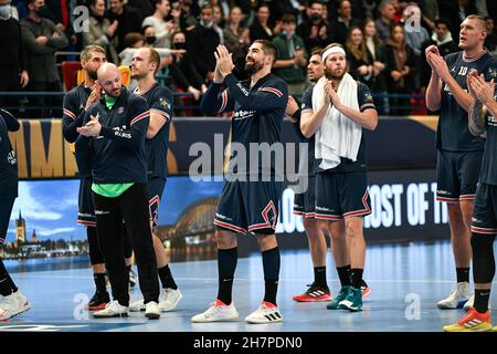 Henrik Toft Hansen du PSG, Vincent Gerard du PSG, Nikola Karabatic du PSG Mikkel Hansen du PSG et Dainis Kristopans du PSG et de toute l'équipe celebrati Banque D'Images