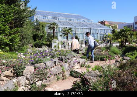 ERLANGEN, ALLEMAGNE - 6 MAI 2018 : visite du jardin botanique d'Erlangen, Allemagne.Le jardin est situé dans le parc Schlossgarten. Banque D'Images