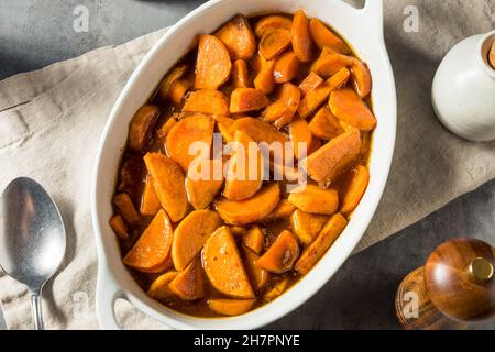 Jambons confits maison de Thanksgiving au sucre brun Banque D'Images