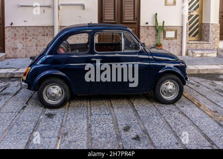 Porte-clés Officiel Fiat Drapeau Italien Tricolore – Cuir Synthétique, Logo Coloré, Cadeau Parfait Auto