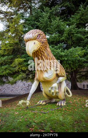 Le Gryphon d'Alice au pays des merveilles à Winter Wonderland au château de Cardiff (novembre 21) Banque D'Images