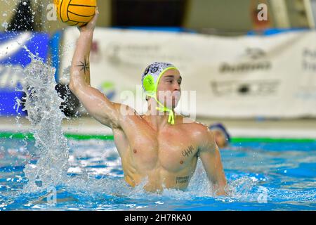Trieste, Italie.24 novembre 2021.Michele Mezzarobba (Pallanuoto Trieste) durante Pallanuoto Trieste vs Lazio Nuoto, Campionato di Pallanuoto série A à Trieste, Italia, 24 novembre 2021 crédit: Independent photo Agency/Alay Live News Banque D'Images