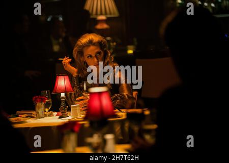 DATE DE SORTIE: 26 février 2016 TITRE: Triple 9 STUDIO: Open Road films RÉALISATEUR: John Hillcoat COMPLOT: Une bande de criminels et de flics corrompus planifient le meurtre d'un policier afin de retirer leur plus grand heist encore de l'autre côté de la ville, VEDETTE: Casey Affleck, Chiwetel Ejiofor, Anthony Mackie.(Image de crédit : © Open Road films/Entertainment Pictures) Banque D'Images