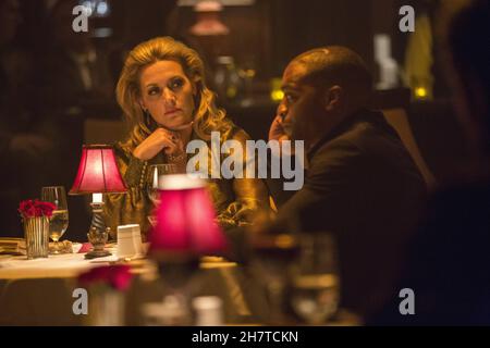 DATE DE SORTIE: 26 février 2016 TITRE: Triple 9 STUDIO: Open Road films RÉALISATEUR: John Hillcoat COMPLOT: Une bande de criminels et de flics corrompus planifient le meurtre d'un policier afin de retirer leur plus grand heist encore de l'autre côté de la ville, VEDETTE: Casey Affleck, Chiwetel Ejiofor, Anthony Mackie.(Image de crédit : © Open Road films/Entertainment Pictures) Banque D'Images