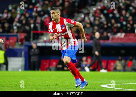 Madrid, Espagne.24 novembre 2021.Luis Suarez de l'Atlético de Madrid pendant la Ligue des champions de l'UEFA, match de football du Groupe B entre l'Atlético de Madrid et l'AC Milan le 24 novembre 2021 au stade Wanda Metropolitano de Madrid, Espagne - photo: IrH/DPPI/LiveMedia crédit: Agence photo indépendante/Alay Live News Banque D'Images