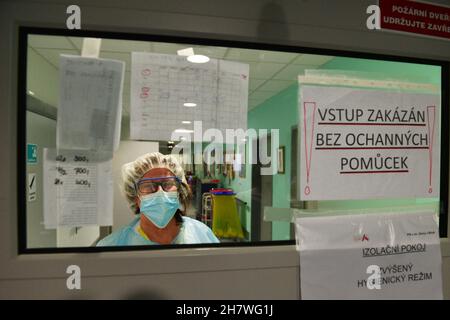 Brno, République tchèque.25 novembre 2021.Covidarium à la clinique interne de cardiologie de l'hôpital universitaire St. Anna de Brno, République Tchèque, 25 novembre 2021.Crédit : Patrik Uhlir/CTK photo/Alay Live News Banque D'Images