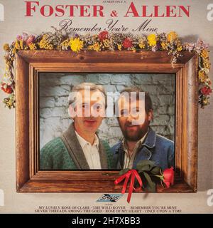 Foster & Allen album Remember You's Mine, 1988 vinyle LP couverture de disque Banque D'Images