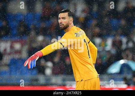 Rome, Italie.25 novembre 2021.Rui Patricio (AS Roma) lors du match de football de l'UEFA Europa Conference League entre AS Roma et Zorya Luhansk au stade olympique de Rome, le 25 novembre 2021.Crédit : Live Media Publishing Group/Alay Live News Banque D'Images