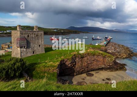 Château, Clare Island Harbour, comté de Mayo, Irlande Banque D'Images