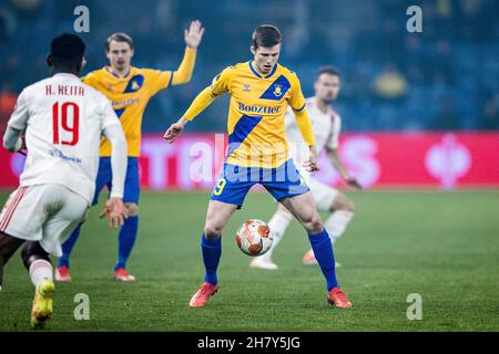 Broendby, Danemark.25 novembre 2021.Morten Frendrup (19) de Broendby SI vu pendant le match de l'UEFA Europa League entre Broendby IF et Lyon à Broendby Stadion à Broendby.(Crédit photo : Gonzales photo/Alamy Live News Banque D'Images