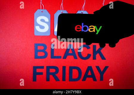 Logo eBay affiché sur un smartphone. Banque D'Images
