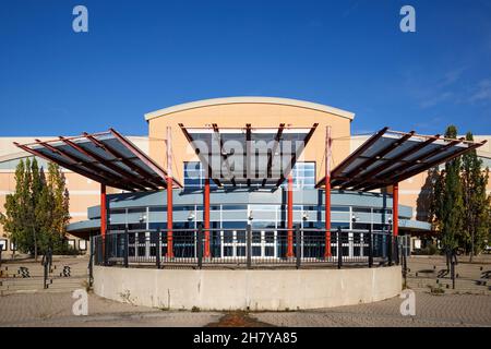 Vue extérieure de l'ancien AMC Interchange Theatre 30 à Vaughan, Ontario, Canada.Ce bâtiment a depuis été démoli. Banque D'Images