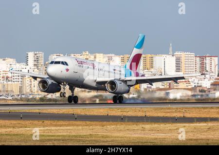 Faro, Portugal - 25 septembre 2021 : Eurowings Airbus A319 à l'aéroport de Faro (FAO) au Portugal. Banque D'Images