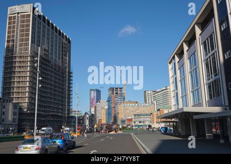 La ligne d'horizon toujours changeante de Croydon, dans le Surrey-Angleterre Banque D'Images