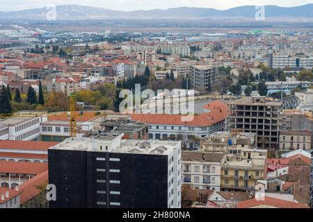 Vue panoramique sur le centre-ville de Setif depuis le centre commercial Park. Banque D'Images