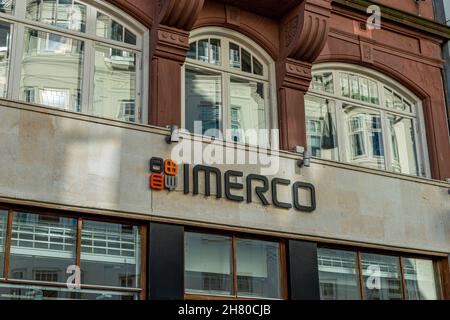 AARHUS, DANEMARK - 18 octobre 2021 : panneau d'Imerco, une chaîne danoise de quincaillerie, sur le bâtiment au Danemark Banque D'Images