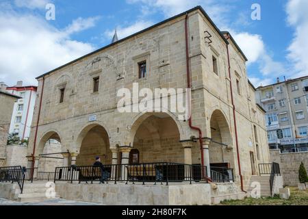 L'église, qui a été utilisée à des fins différentes pendant longtemps dans la province de Yozgat, a été transformée en mosquée en 1996 sous le nom de Fatih Banque D'Images