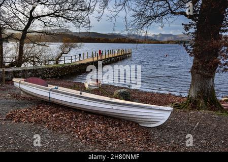 Jetée du bateau à vapeur à Brockhole Park Windermere. Banque D'Images