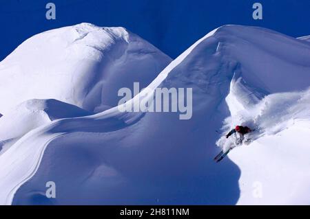 FRANCE, SAVOIE (73) MÉRIBEL, SKI HORS PISTE Banque D'Images