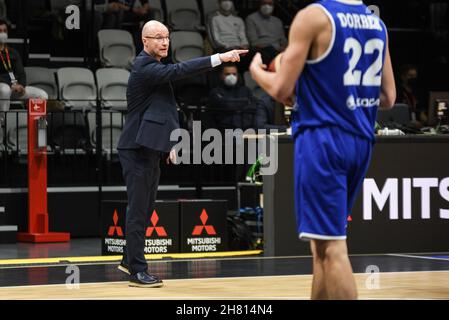 Allemagne, Nuremberg, KIA Metropol Arena - 25.11.2021 - coupe du monde de basket-ball 2023 de la FIBA qualifications européennes, Groupe D - équipe Allemagne vs. Équipe Estonie image: Entraîneur Jukka Toijala (Estonie) en action. Banque D'Images