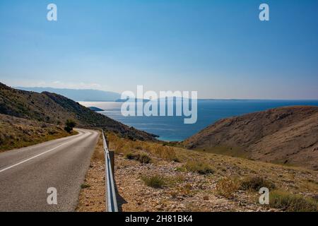 Le paysage sauvage de la fin de l'été près de Stara Baska sur l'île croate de Krk Banque D'Images