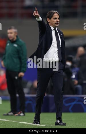 Giuseppe Meazza - Stade San Siro, Milan, Italie, 24 novembre 2021,Simone Inzaghi (FC Internazionale) pendant Inter - FC Internazionale vs Shakhtar Banque D'Images