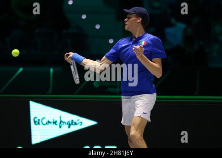 Turin, Italie, le 26 novembre 2021.Yannik sinner d'Italie pendant les finales de la coupe Davis 2021 par Rakuten groupe match à Pala Alpitour Arena, Turin.Le crédit photo devrait se lire: Jonathan Moscrop / Sportimage Banque D'Images