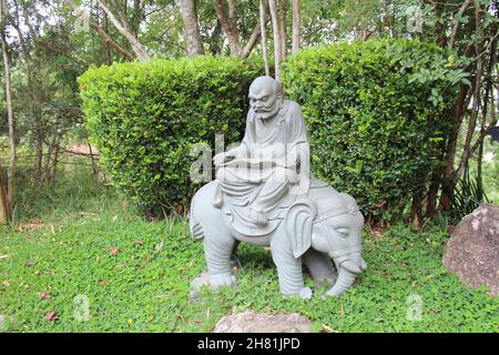 Le Temple bouddhiste zu lai - statues des moines ou des Arhats - Cotia- São Paulo- Brésil. Banque D'Images