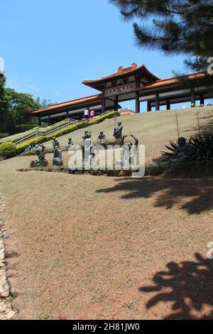 Le Temple bouddhiste zu lai - statues des moines ou des Arhats - Cotia- São Paulo- Brésil. Banque D'Images