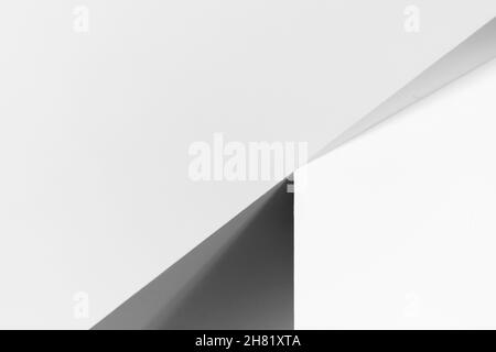 Fragment intérieur minimal blanc abstrait.Coins et ombres, photo d'arrière-plan architecturale Banque D'Images