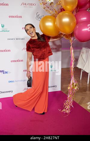 Hambourg, Allemagne.26 novembre 2021.Nandini Mitra arrive pour les «Emotion.Awards» pour les femmes à Curiohaus.Credit: Georg Wendt/dpa/Alay Live News Banque D'Images